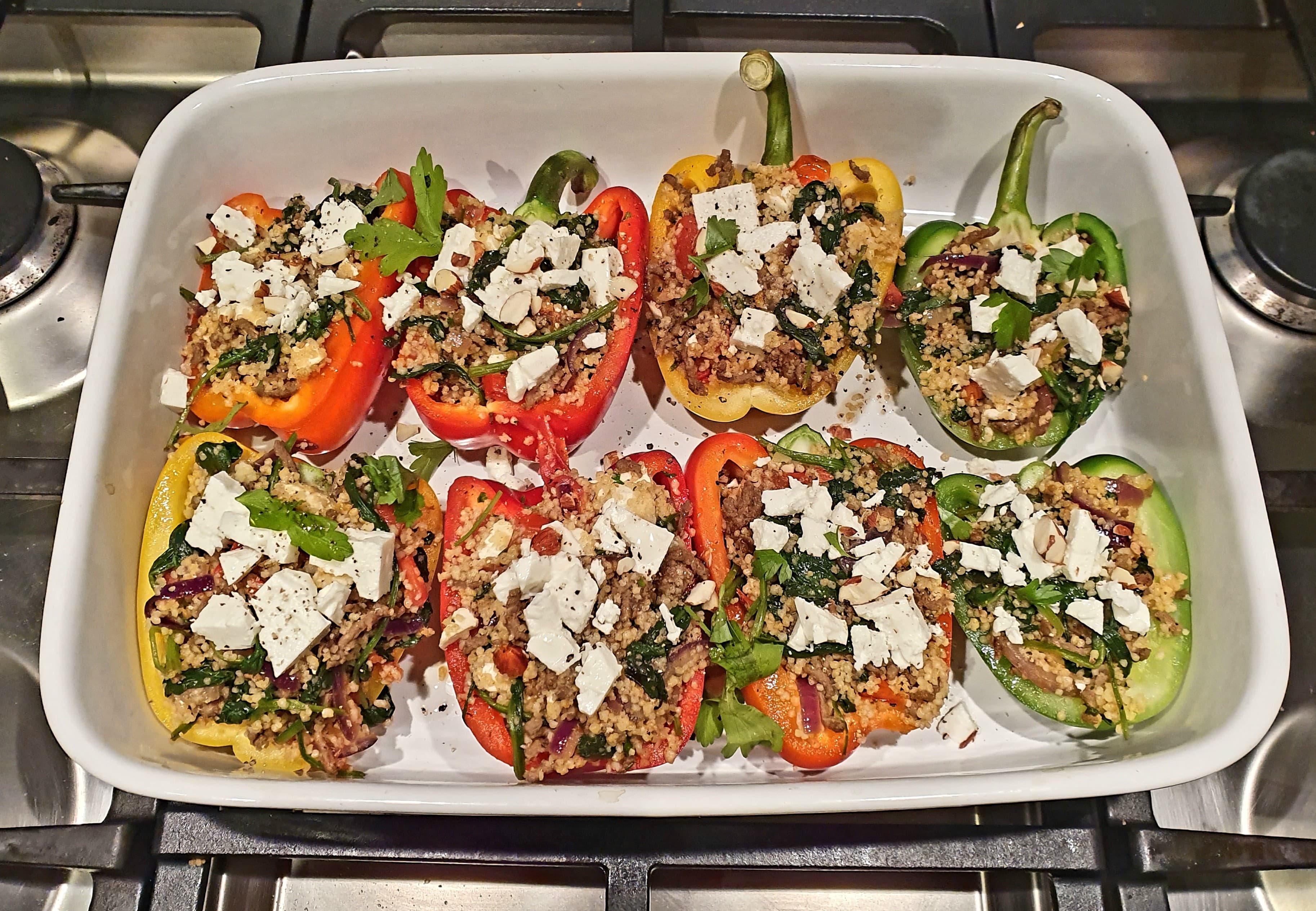 Gevulde paprika met couscous, gehakt en feta