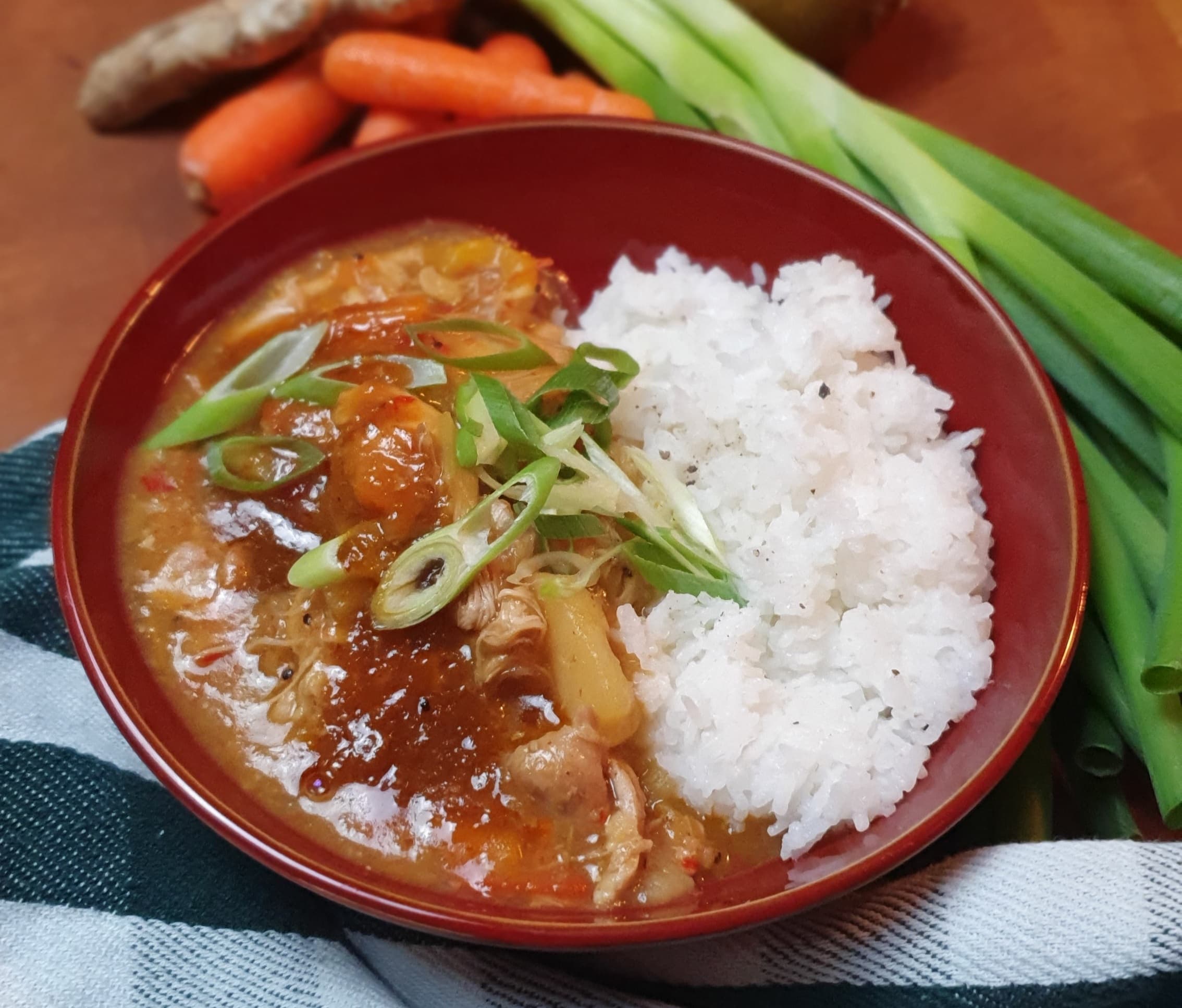 Pittige kippendijen met Gochujang
