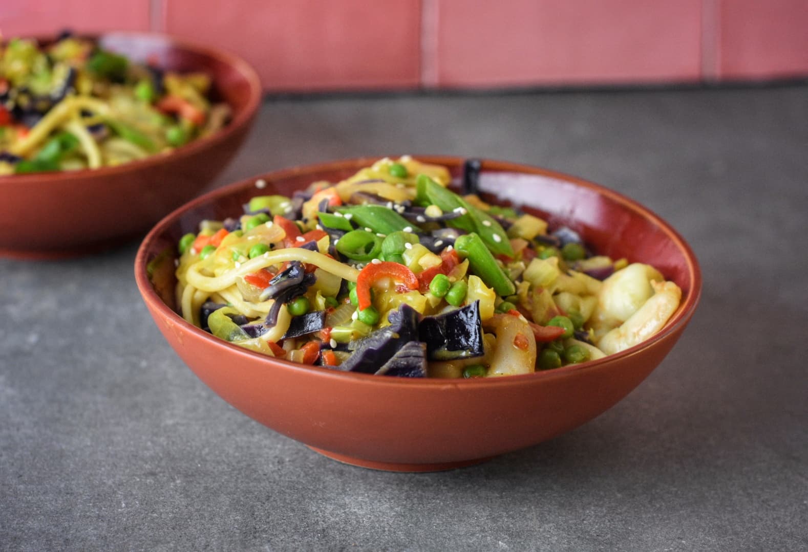 Wok met gamba's, kool en kokosmelk