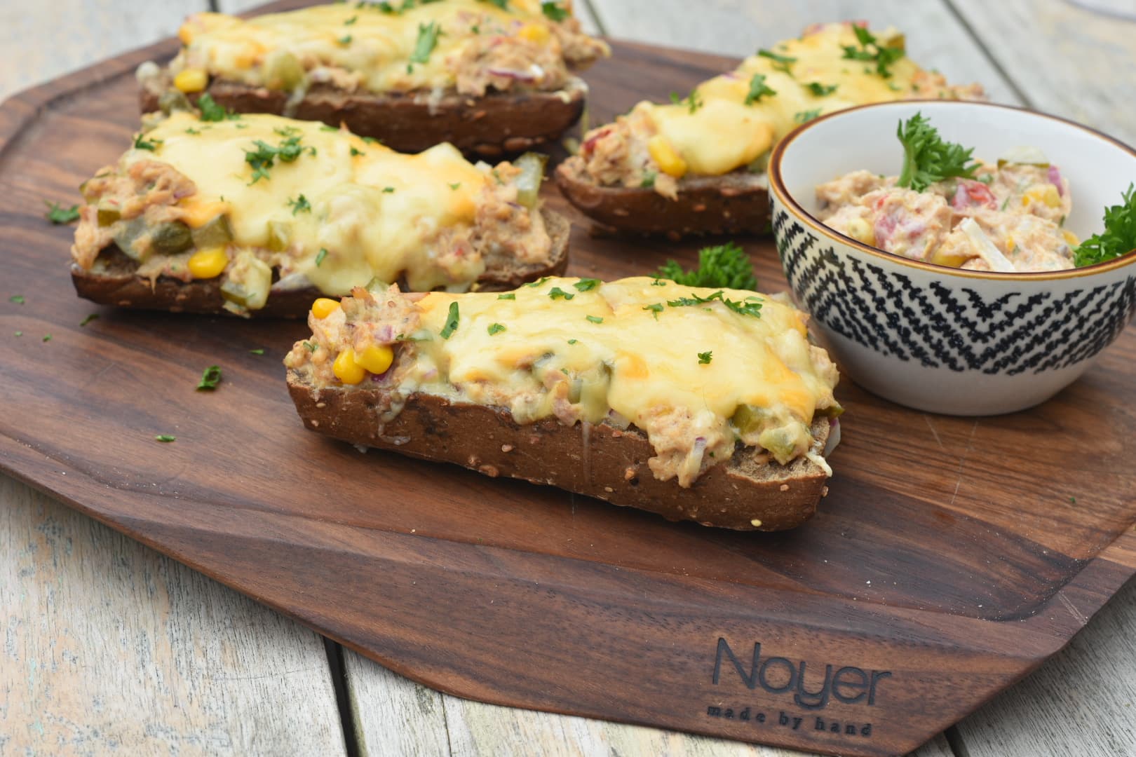 Tuna melt met cheddar