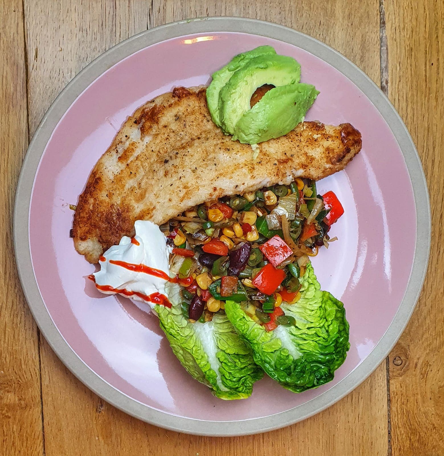 Snelle Mexicaanse sla wrap met pangasiusfilet