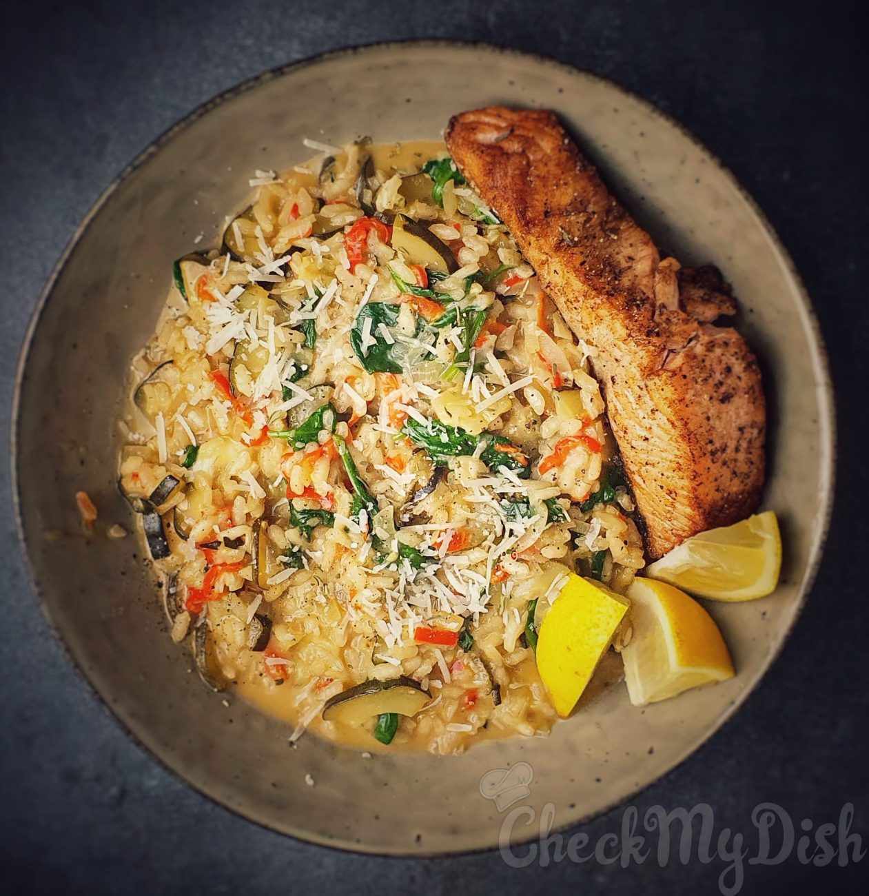 Risotto met zalm en groenten